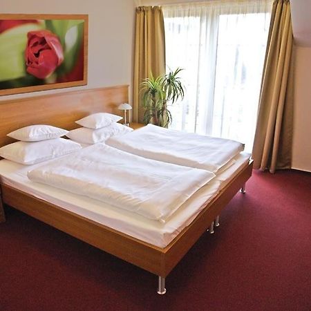 Promedicum Panzio Otel Veszprém Dış mekan fotoğraf