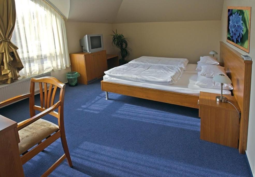 Promedicum Panzio Otel Veszprém Oda fotoğraf