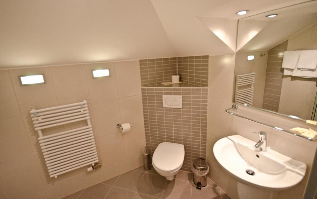 Promedicum Panzio Otel Veszprém Oda fotoğraf