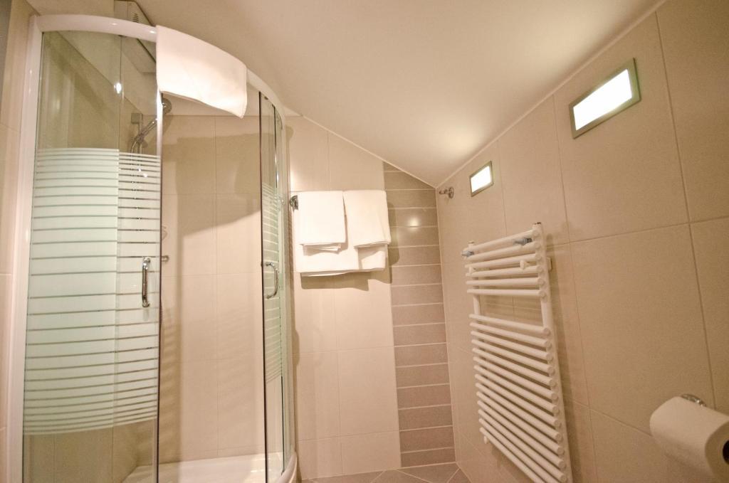 Promedicum Panzio Otel Veszprém Oda fotoğraf
